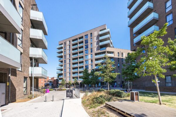 Lighterman Point, New Village Avenue, London, E14